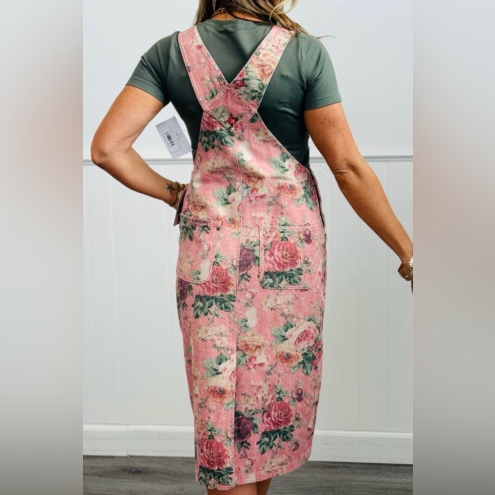 NWT Davi & Dani Pink Floral Overall Midi Dress. - Picture 3 of 5